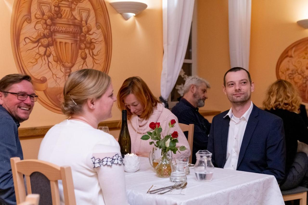 Hotel Zamecek Raspenava Eksteriør billede