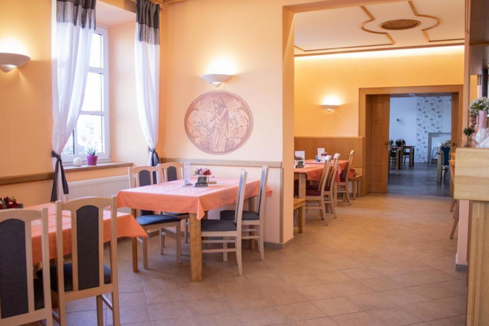 Hotel Zamecek Raspenava Eksteriør billede